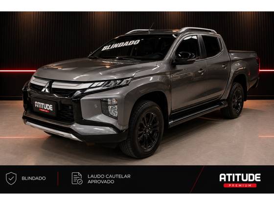 MITSUBISHI L200 TRITON 2.4 16V TURBO DIESEL SPORT HPE-S CD 4P 4X4 AUTOMÁTICO MITSUBISHI L200 TRITON 2.4 16V TURBO DIESEL SPORT HPE-S CD 4P 4X4 AUTOMÁTICO